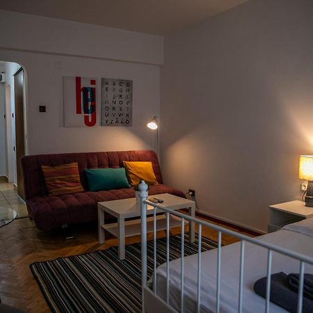 Color Apartment Regina Elisabeta 23 Bucharest Exterior photo